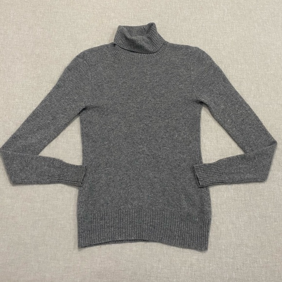 Cashmere addiction 100% Cashmere Turtleneck Sweater Cozy Soft Size S Long Sleeve - Picture 1 of 10